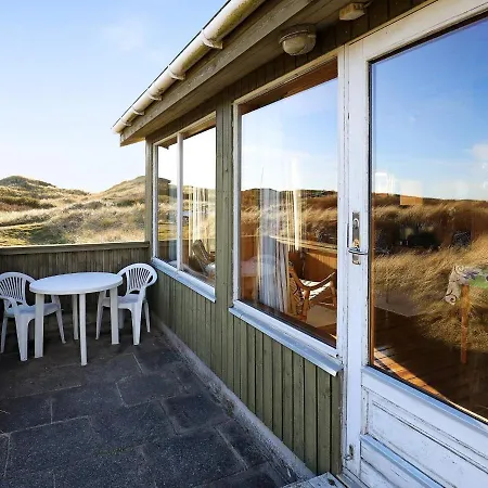 Two-bedroom Holiday In 11 *