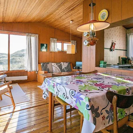 Two-bedroom Holiday In 11 *