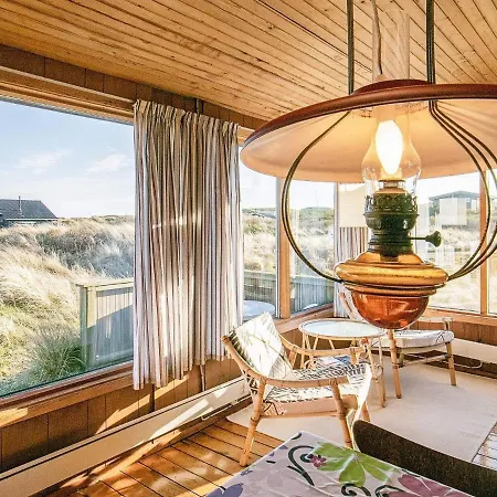 Dom wakacyjny Two-bedroom Holiday In 11
